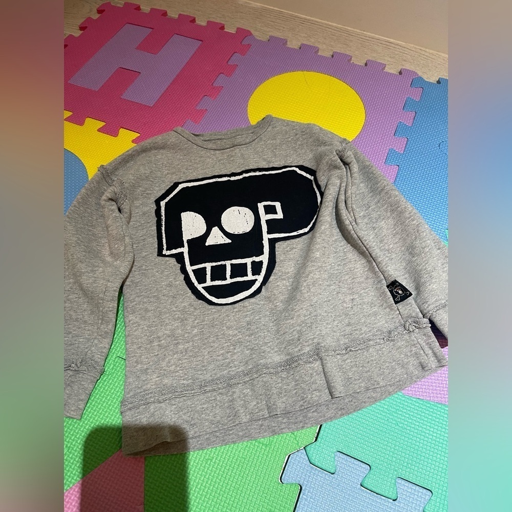Nununu Gray Sweatshirt with Skull Graphic